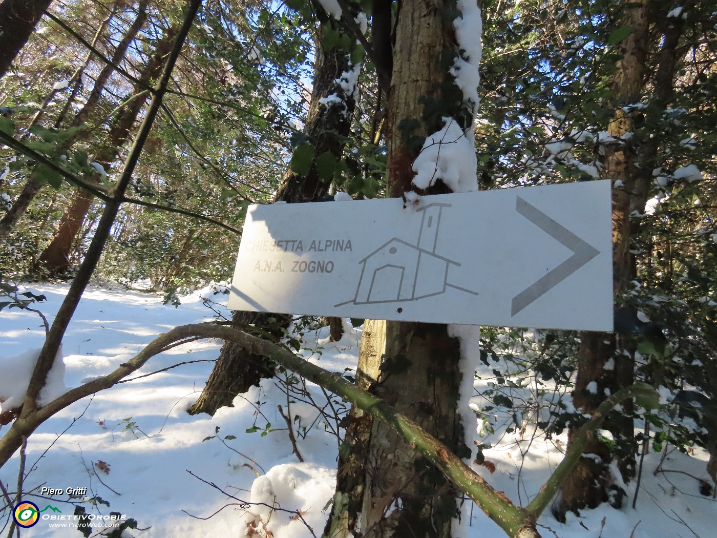 30 Seguo le indicazioni per la Chiesetta Alpina.JPG